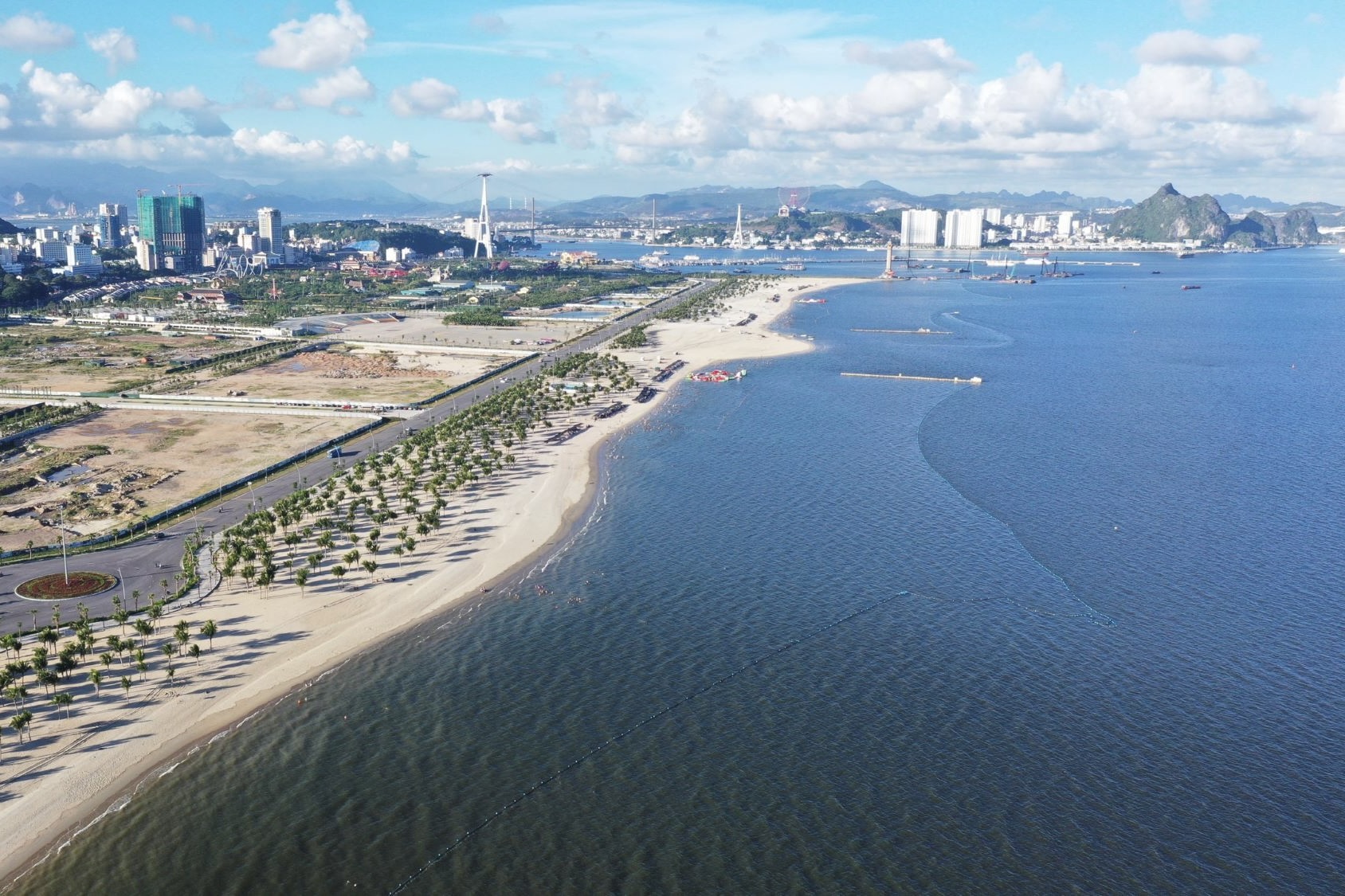 Halong bay - Image 5