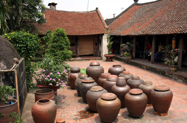 Duong Lam old house